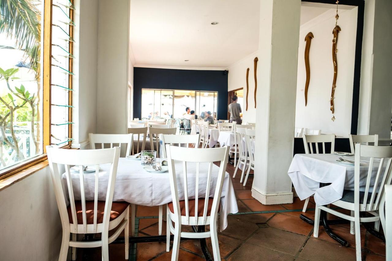 Boulders Beach Hotel, Cafe And Curio Shop Simon's Town Exterior photo